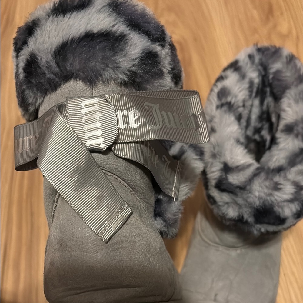 Juicy Couture Gray fleece lined Boots - Picture 8 of 8